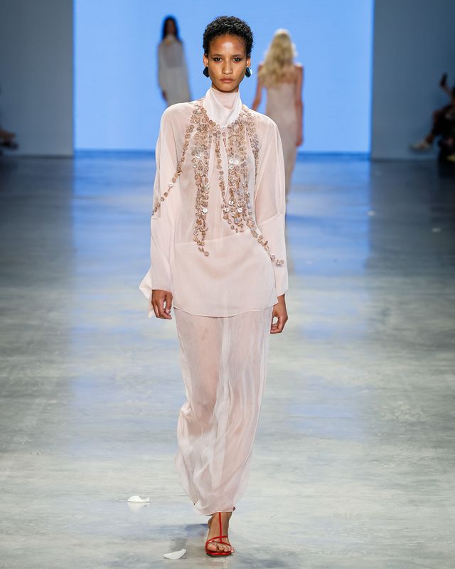 Moda | semanas de moda | moda 2025 | tendências de moda | estilo | consultoria de estilo | consultora de estilo | consultora de moda | desfiles | marina bitu | spfw | São Paulo Fashion Week