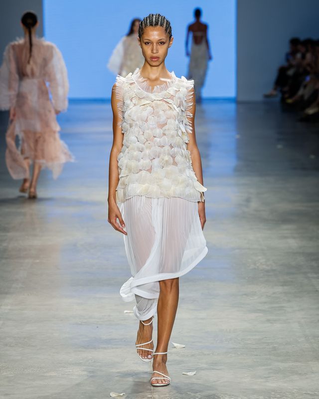 Moda | semanas de moda | moda 2025 | tendências de moda | estilo | consultoria de estilo | consultora de estilo | consultora de moda | desfiles | marina bitu | spfw | São Paulo Fashion Week