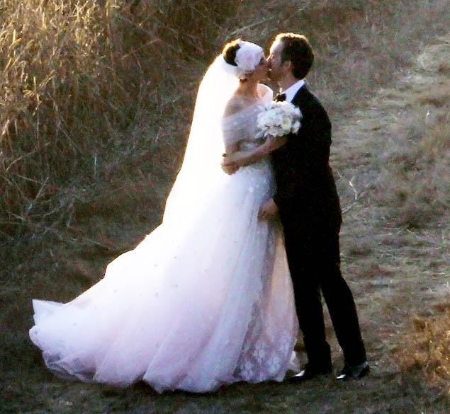 Anne Hathaway, Adam Shulman, Anne Hathaway se casa na Califórnia, celebridades, casamento, festa, noivas, vestidos de noiva