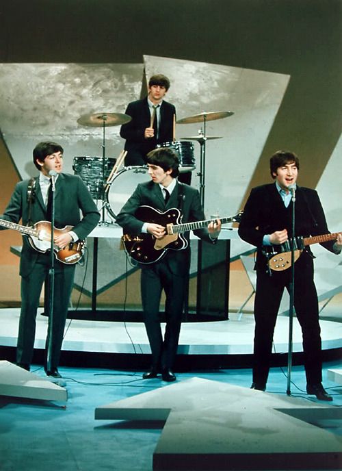 blog de moda | entretenimento | notícias sobre famosos | bandas | bandas de rock | rock bands | Beatles | tributo aos Beatles | 50 anos de Beatles | loja americana faz tributo aos 50 anos dos Beatles