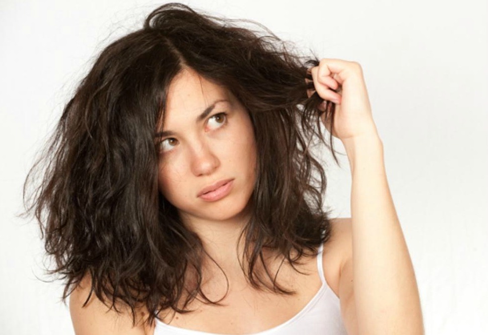 Confira 5 truques para evitar cabelos rebeldes | beleza | cabelos | dicas para evitar cabelos rebeldes | dicas para domar os fios | dica para cabelos rebeldes