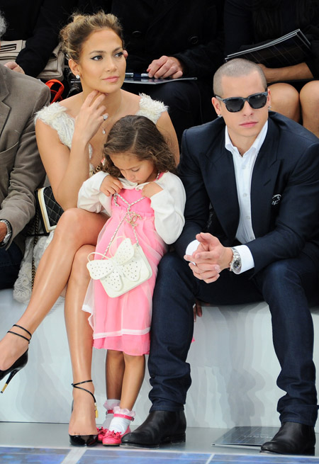 Jennifer Lopez, J.Lo, moda, compras, Emma Anthony, filha da Jennifer Lopez usa look valendo mais de 3 mil reais, Chanel, J.Lo vai ao desfile da Chanel com sua filha
