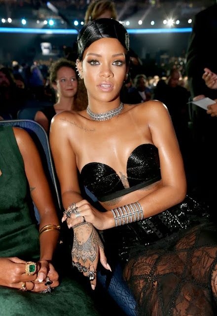 blog de moda | moda | sobre moda | moda e famosas | Rihanna | estilo de Rihanna | celebridades | Rihanna para Vogue Brasil | Rihanna vem ao Brasil
